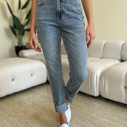 060ba9b1-e648-4bde-95e1-231e8a2e3882-Max