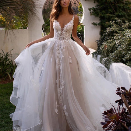 New Slim And Deep V Suspender Light Wedding Dress