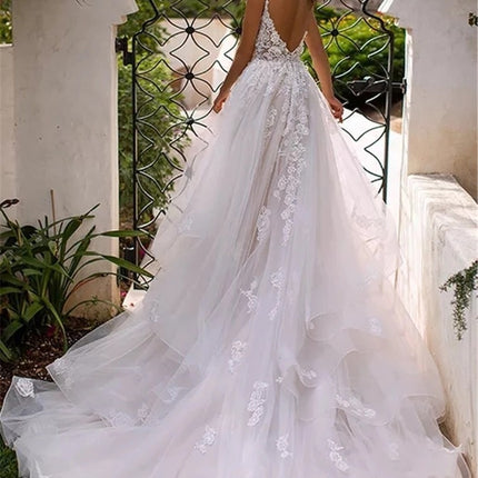 New Slim And Deep V Suspender Light Wedding Dress