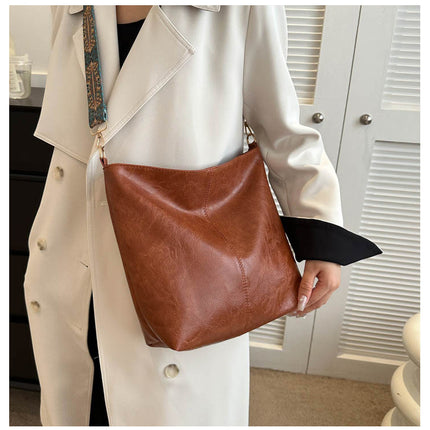 Women's Shoulder Bag With Ethnic Style Wide Shoulder Strap Ins Large Capacity Bucket Crossbody Bags Fashion Handbag