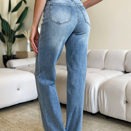 1b9e3587-9b7f-42bf-9da2-22f44a92a3a6-Max