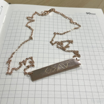 European And American Fashion One Word Horizontal Bar Pendant Necklace