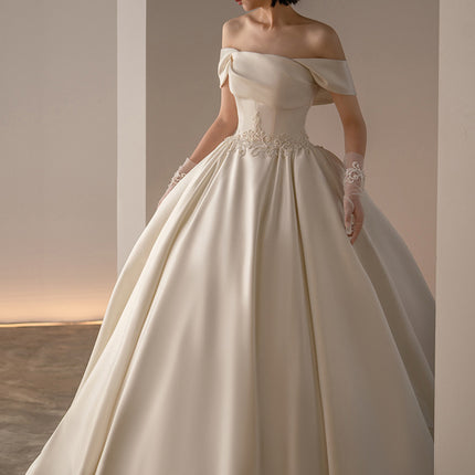 Women's Satin Off-shoulder Retro Fashion Trailing Wedding Dress