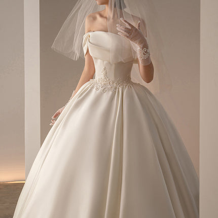Women's Satin Off-shoulder Retro Fashion Trailing Wedding Dress