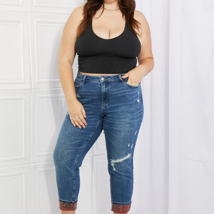 893f8bee0c11451492423a718e03b6d6-Max