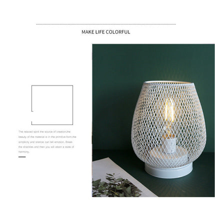 Retro Iron Art Table Lamp Battery Powered Night Light Hollowed Out Birdcage Desk Reading Lamp Bedroom Decor Bedside Table Lamp Home Decor