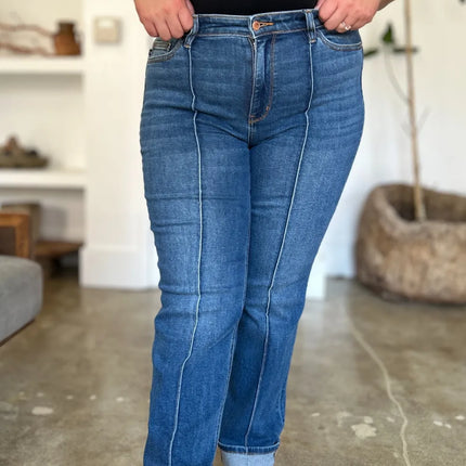 b251b874-12ae-422a-b3a1-36fcdd8b44ee-Max