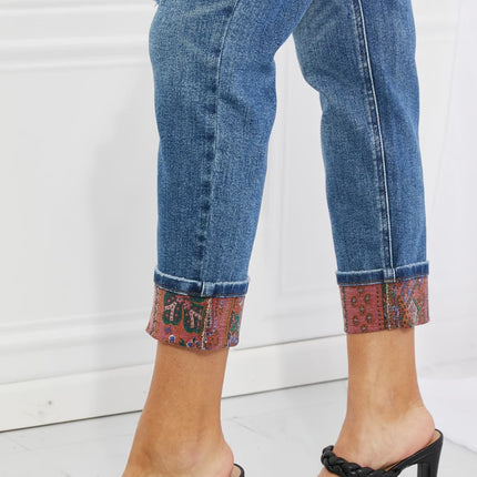 bdd42bce8b0747e5a45fcae228e35d2b-Max