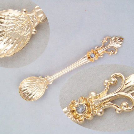 Creative Retro Pattern Alloy Stirring Dessert Spoon